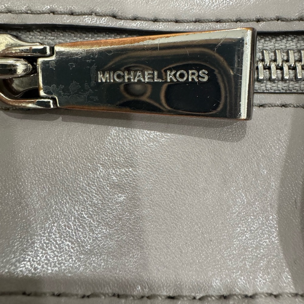 NWOT Michael Kors Gray Pebbled Leather Tote - Picture 8 of 15